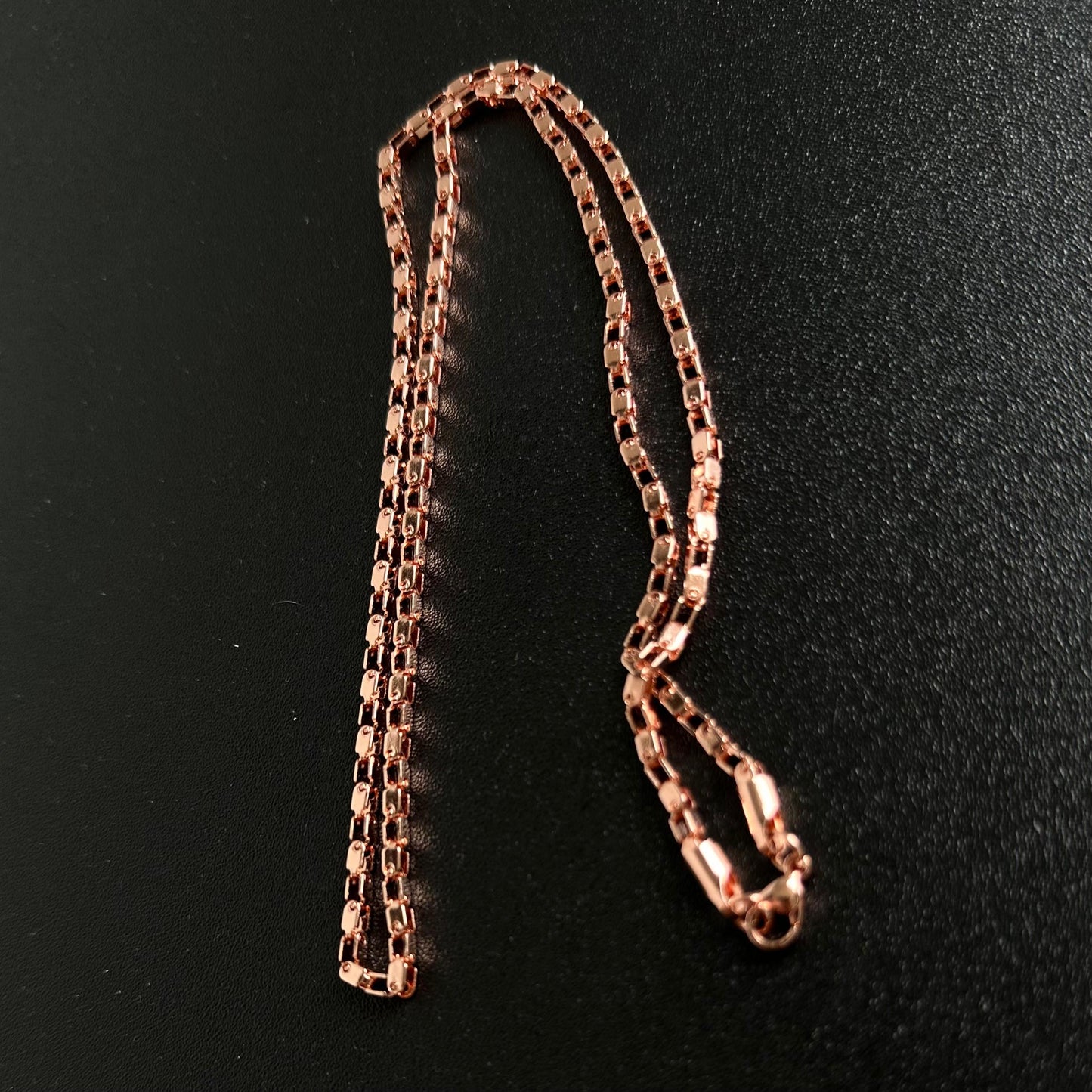 Cadena Veneciano Tono Oro Rosa 18K