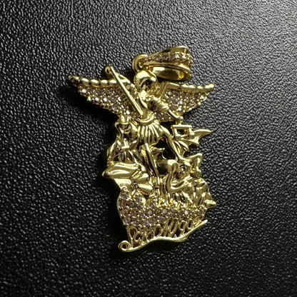 Dije San Miguel Arcangel Tono Oro 18K
