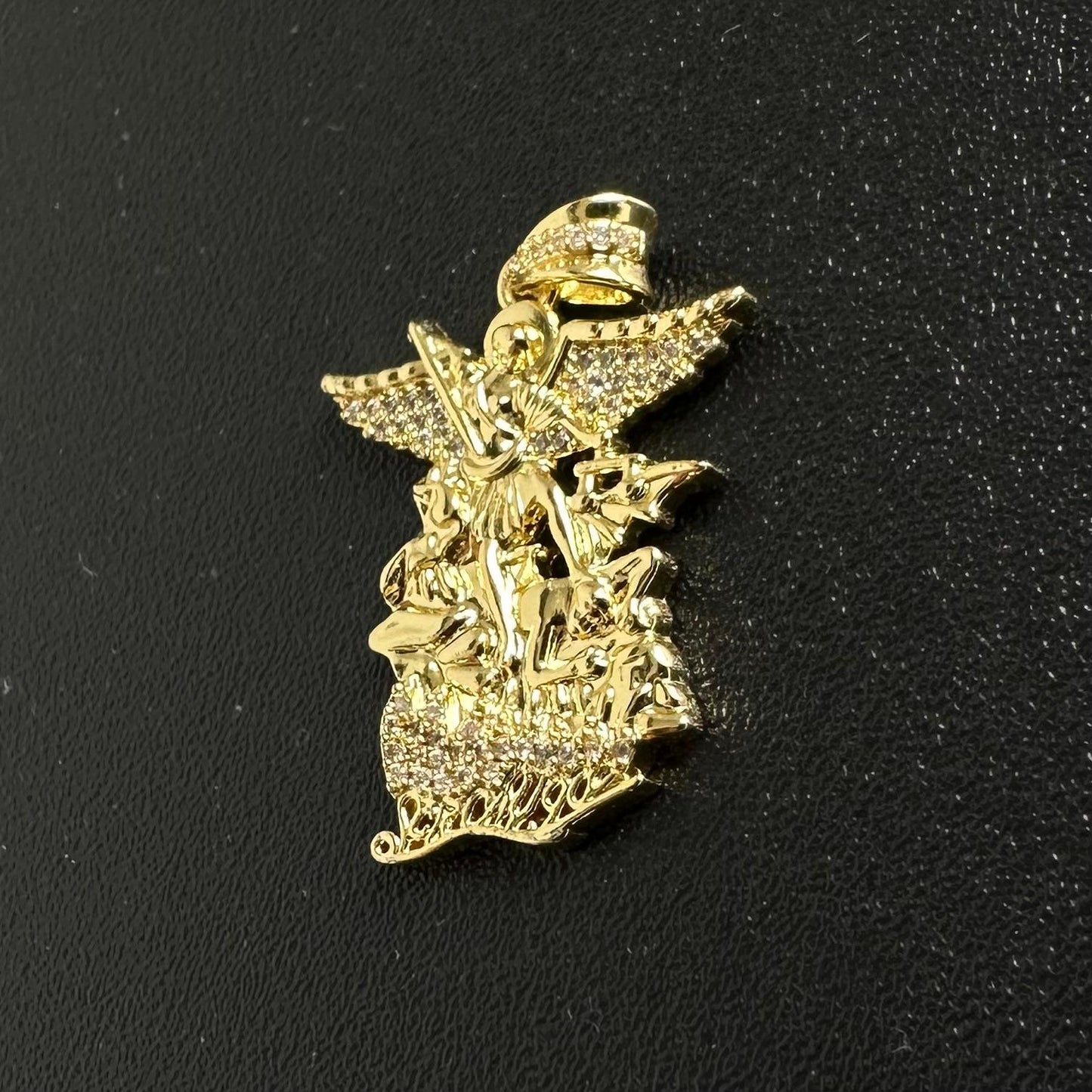 Dije San Miguel Arcangel Tono Oro 18K