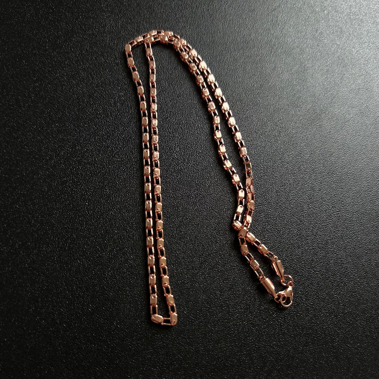 Cadena Veneciano Tono Oro Rosa 18K