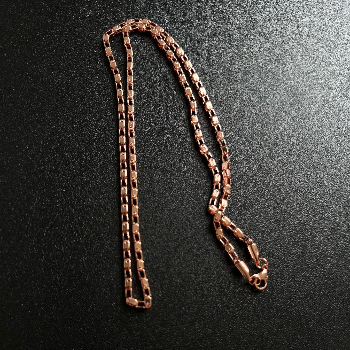 Cadena Veneciano Tono Oro Rosa 18K
